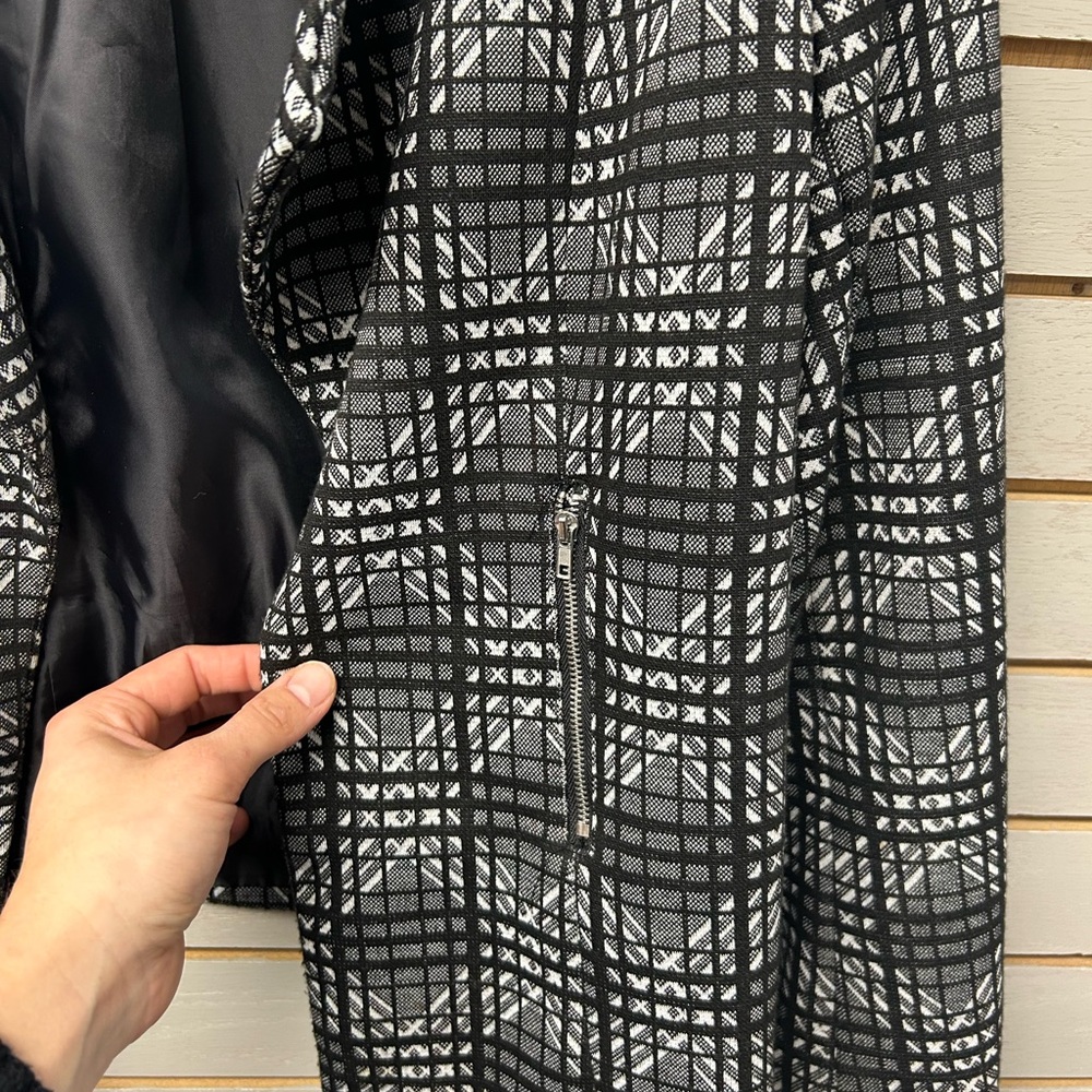 Chadwicks Black and White Plaid Blazer - Picture 5 of 8